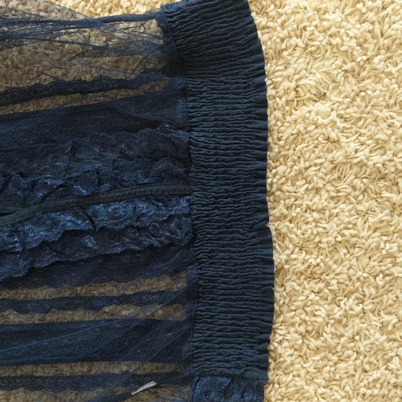 Charlotte Russe Women's Sheer Navy Blue Top - Picture 7 of 7